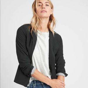 Banana Republic petite classic-Fit washable Italian wool-blend blazer